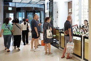 Foreign shoppers put Shinsegae on track for W1tr sales