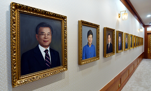 ‘Cheong Wa Dae curse’ returns with Moon Jae-in trial