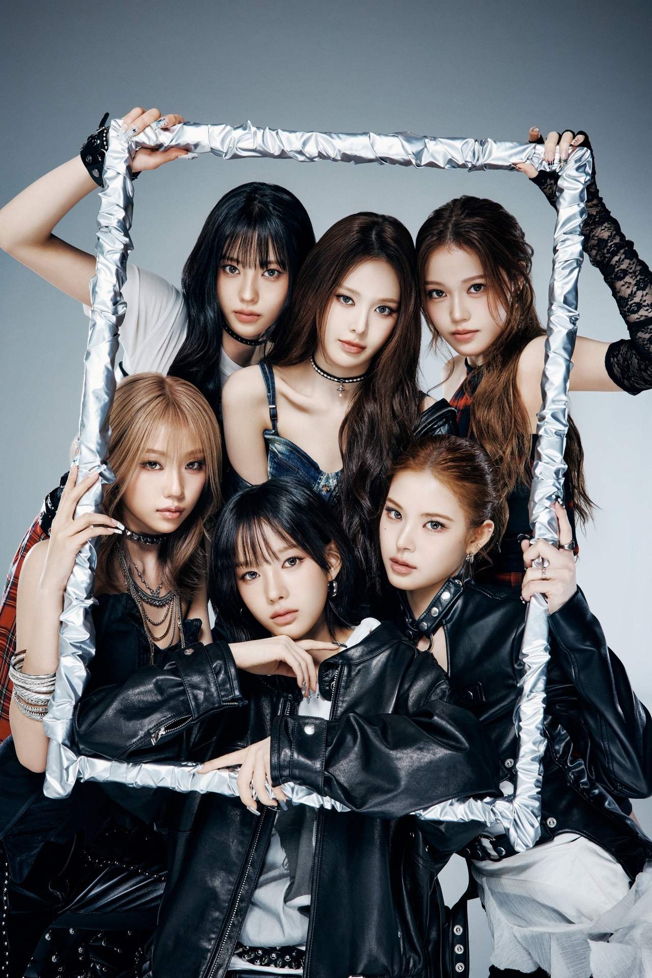 이즈나/사진제공=웨이크원