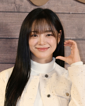‘온 가족 단칸방’ 살던 김세정 ‘30억대 펜트하우스 매수설’…“집 산 건 맞지만 30억은 아냐”
