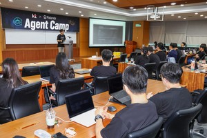 KT trains AI field engineers with Palantir for B2B push