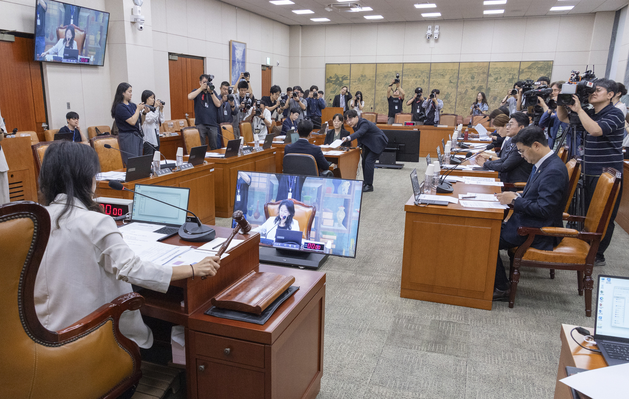 Members of the Culture, Sports and Tourism Committee hold a meeting at the National Assembly on July 9. (Yonhap)