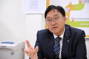 조상호 세종시장이 기업 투자 유치 구상을 설명하는 모습