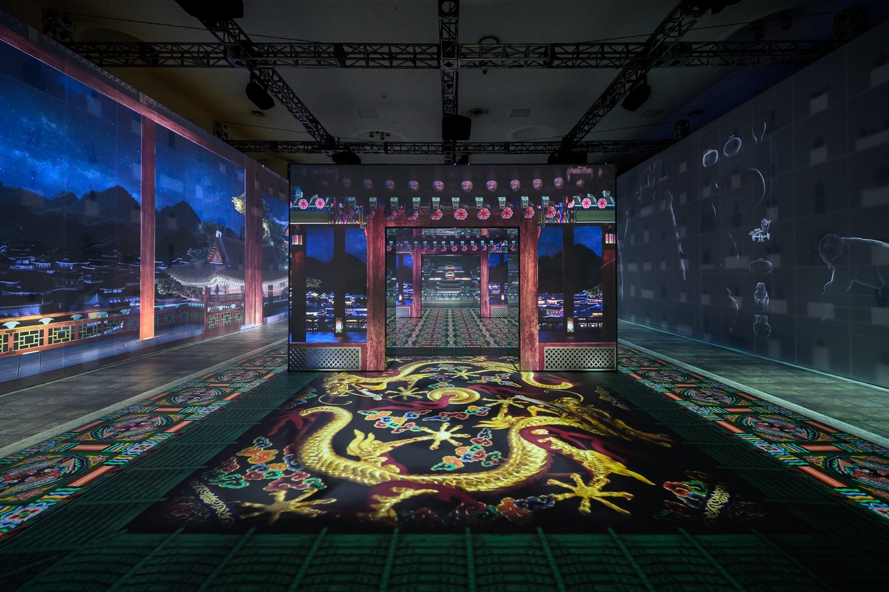 Interior of the Korea Pavilion, a multipurpose cultural exhibition space [World Heritage Committee website]