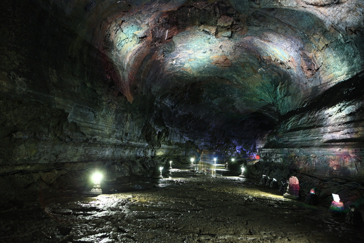 Manjanggul lava tube (Korea Tourism Organization)