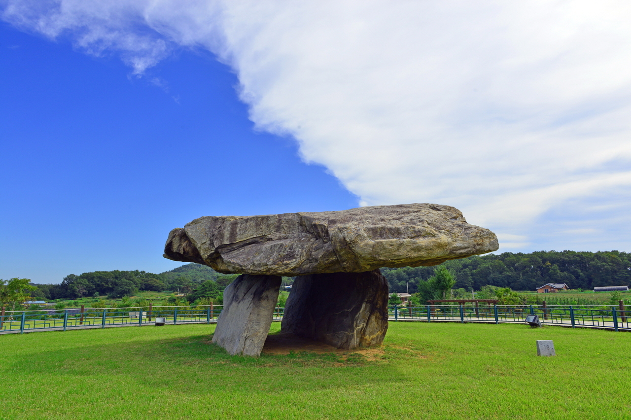 Dolmen in Bugeun-ri, Ganghwa (Ganghwa County)