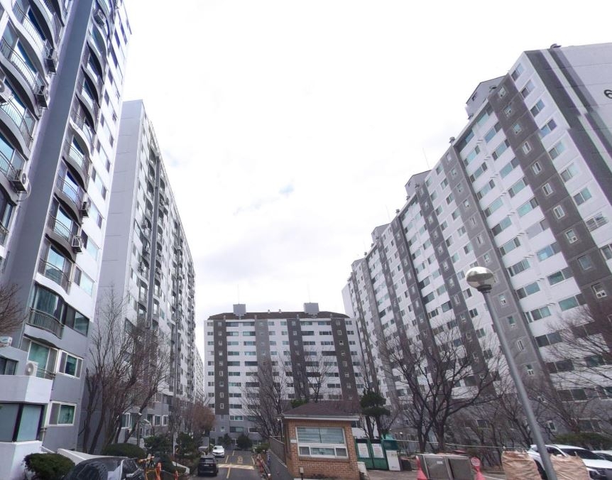Hanyang 6th apartment complex in Ssangmun-dong, Dobong-gu. [Naver Street View]