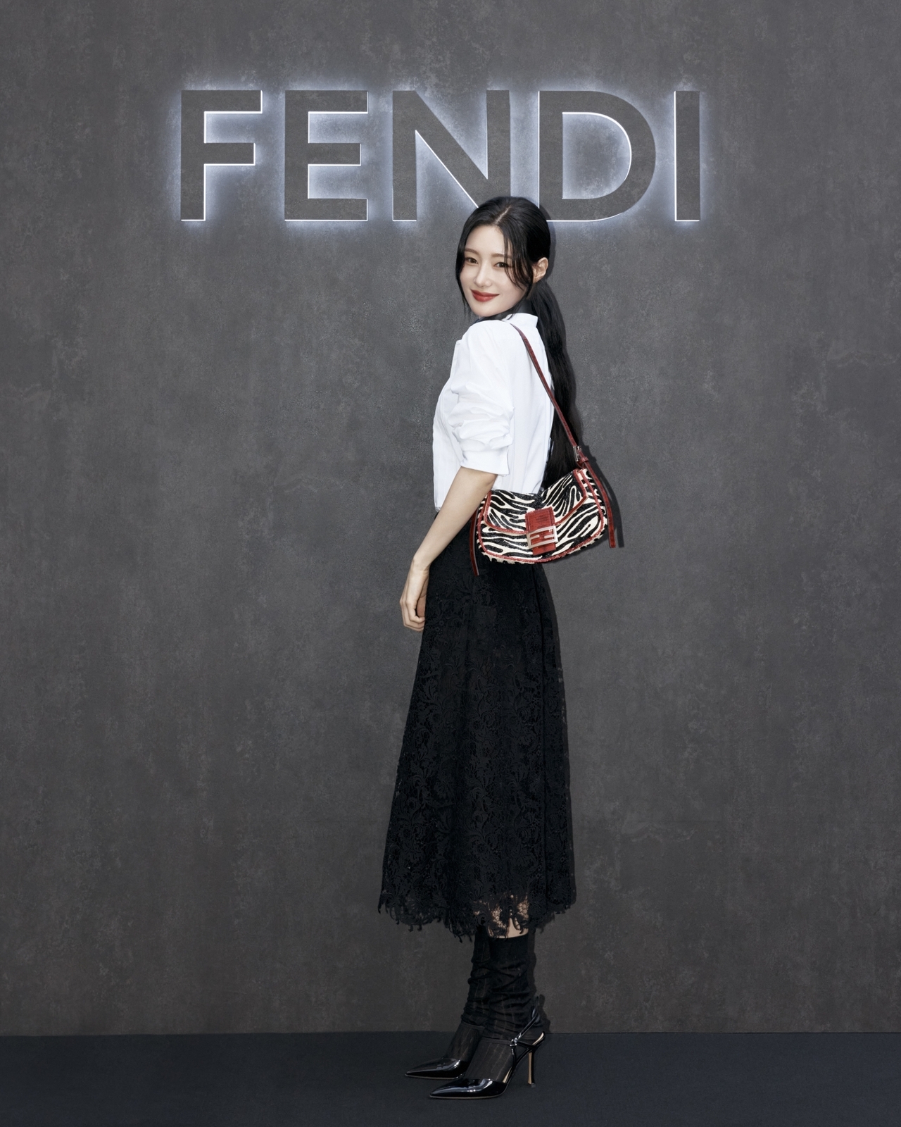 Singer and actor Jung Chae-yeon (Fendi)