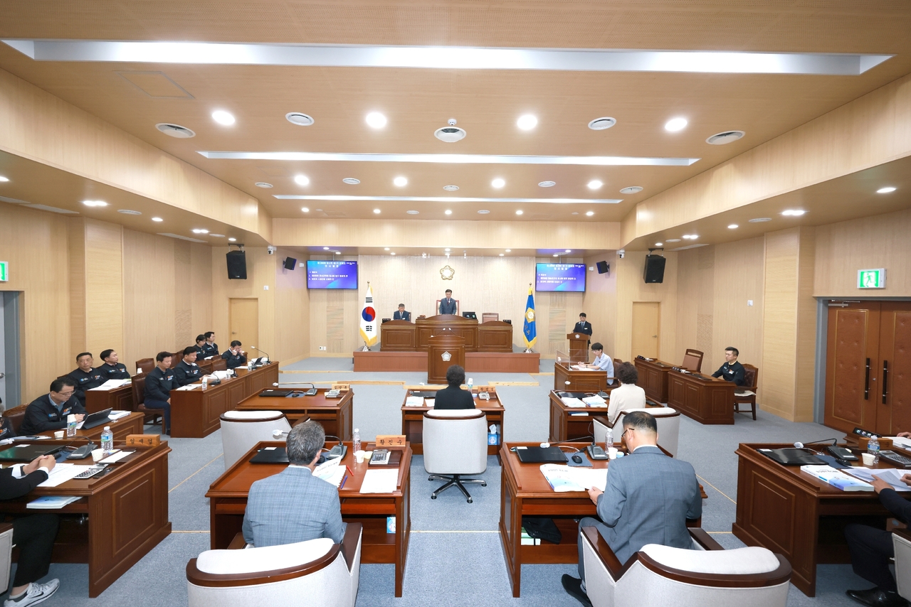 [청송군의회 제공]