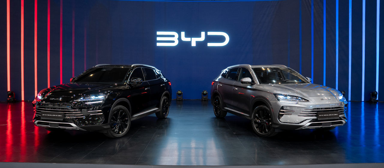 BYD Sealion 6 DM-i models are showcased at Busan International Mobility Show 2026 at the Busan Exhibition and Convention Center on June 26. (BYD Korea)