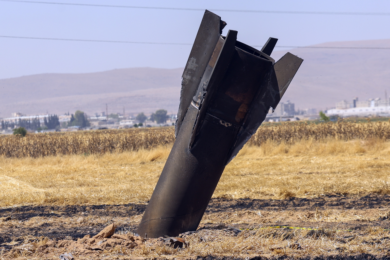 An Iranian ballistic missile that landed on a field near the town of Najha, in the Damascus countryside, Syria (Yonhap)