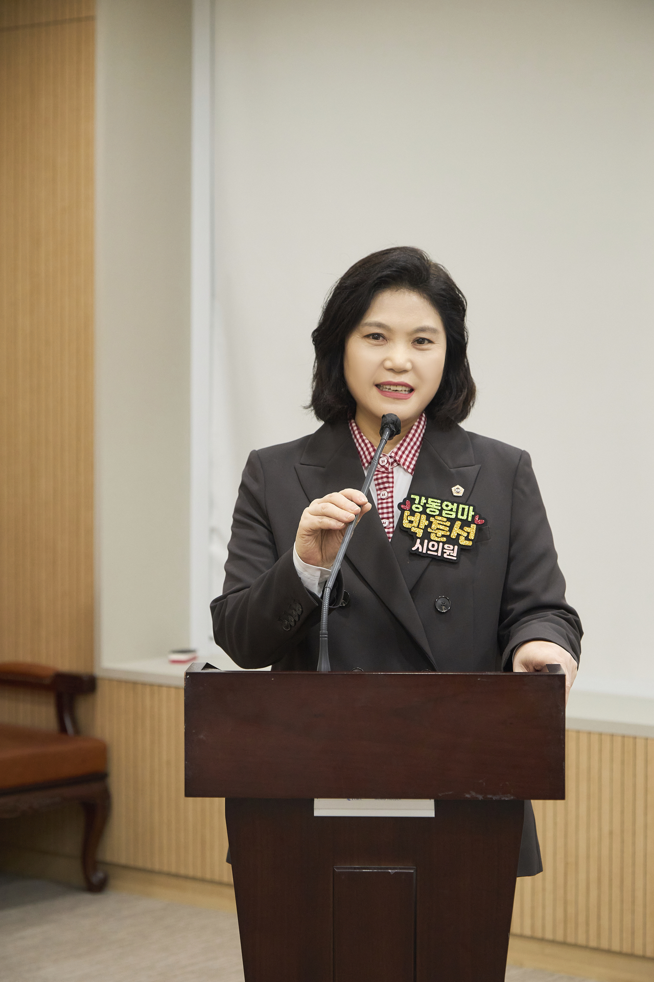 Park Chun-sun said she is committed to being a council member residents can trust, outlining her vision for community-centered politics and Gangdong-gu's future. Seoul Metropolitan Council