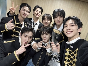 Pentagon to return as septet for 10th anniversary