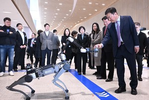Samsung sets up CEO-led robotics division to reach market