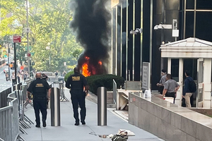 US man arrested for lighting fire near immigration offices
