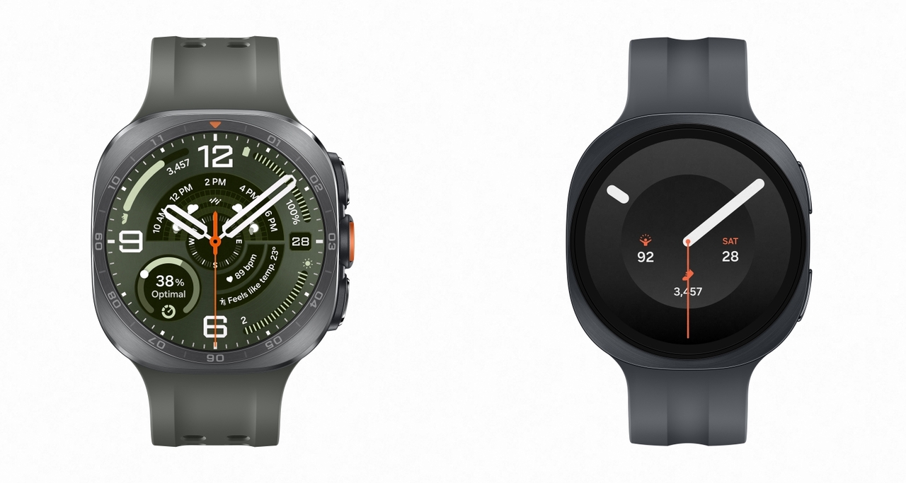The Galaxy Watch Ultra2 (left) and Galaxy Watch9 (Samsung Electronics)