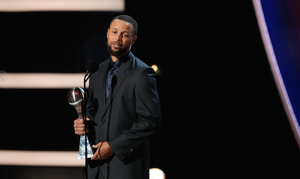 Stephen Curry to have a dedicated exhibit at the Basketball Hall of Fame, a 1st for an active player