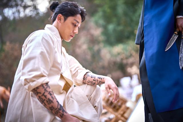 Lee Do-hyun stars in "Exhuma" (Showbox)