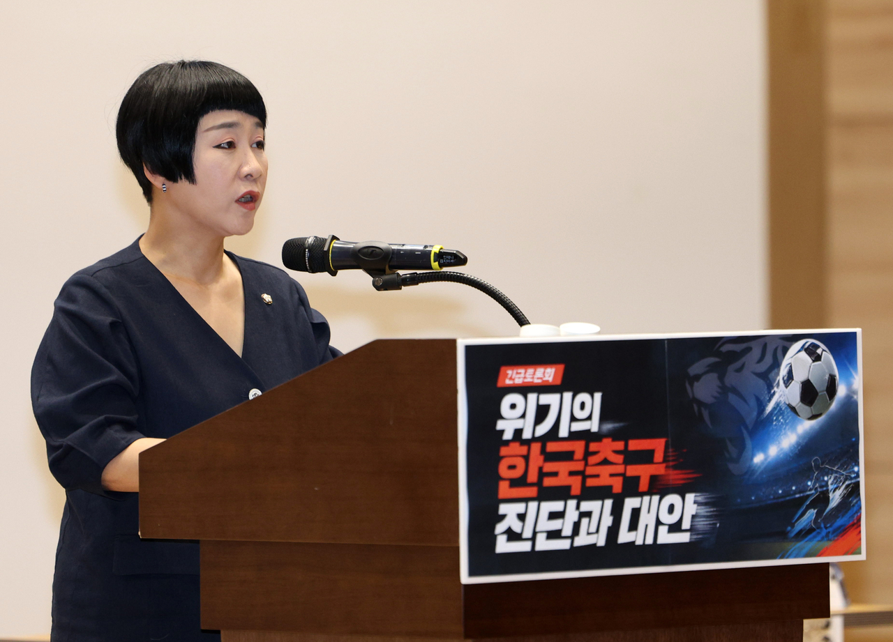 김재원 조국혁신당 의원이 지난 8일 서울 여의도 국회 의원회관에서 열린 위기의 한국축구 진단과 대안에서 발언하고 있다. [뉴시스]