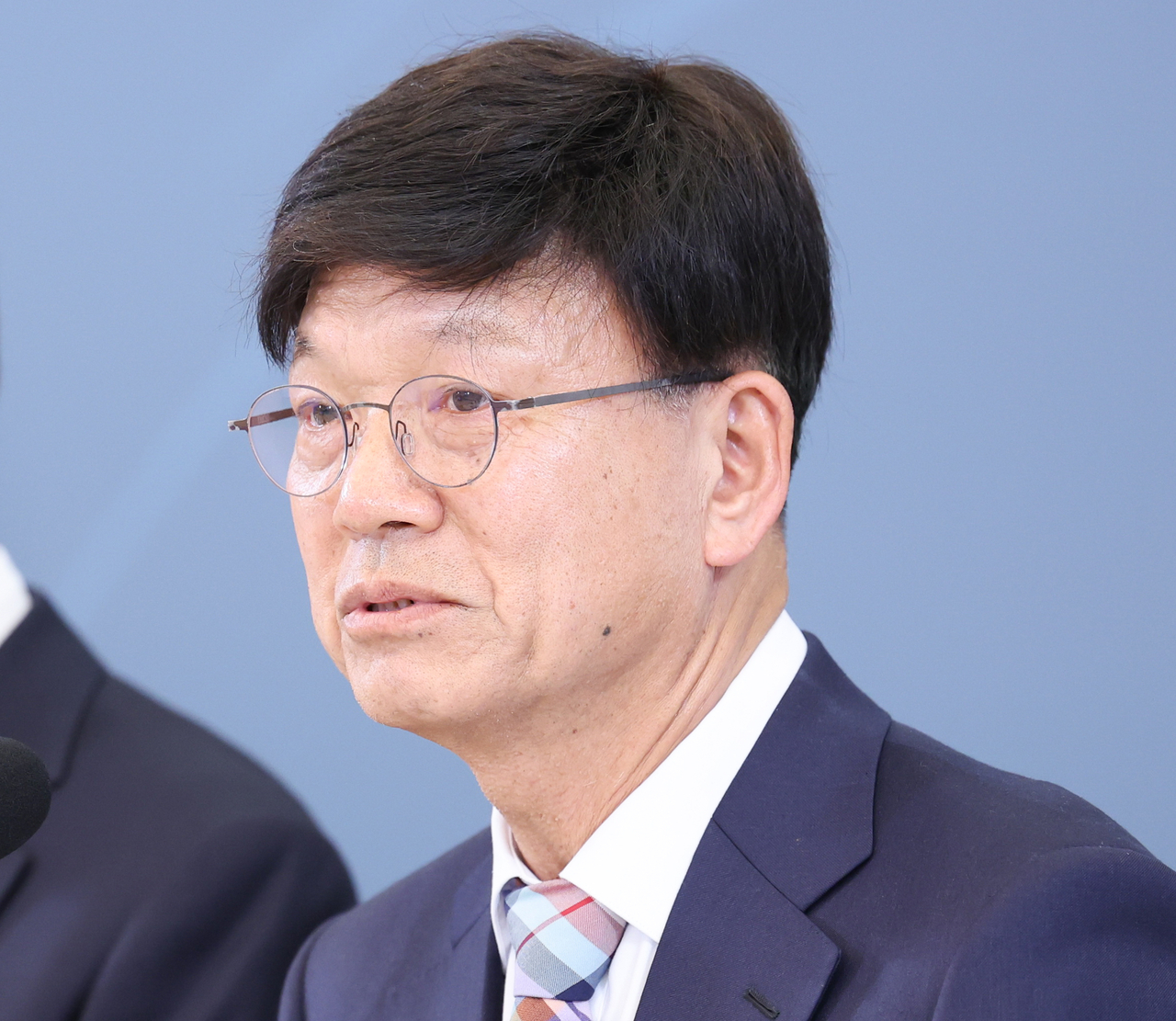 사진은 지난 4월 15일 청와대에서 열린 규제합리화위원회 제1차 전체회의에서 발언하는 이병태 부위원장 모습. [연합]