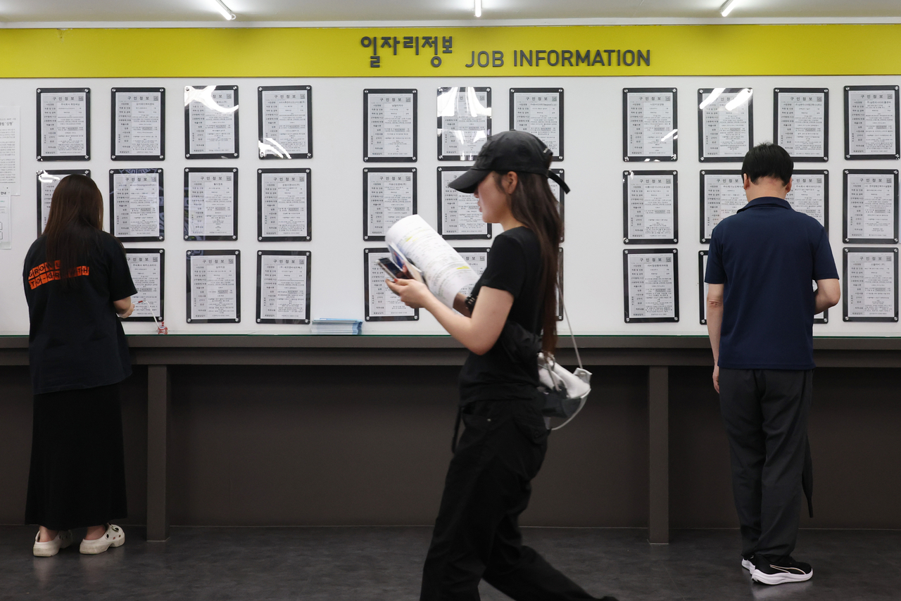 A job information board at an employment center in Seoul [Yonhap]