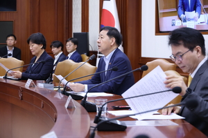 구윤철 "국책연구기관, 3대 메가프로젝트 성공 위해 합동 연구지원" - 뉴스 썸네일 이미지