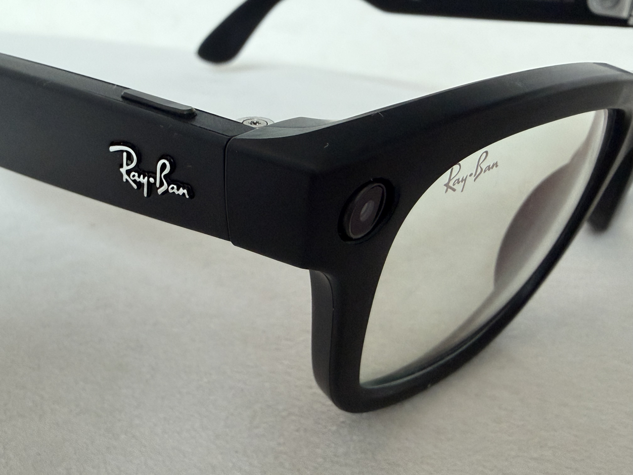 Meta's Ray-Ban Meta 2nd Generation AI glasses, which SK Telecom, KT Corp and LG Uplus began selling officially on Wednesday. Prices start at 690,000 won.