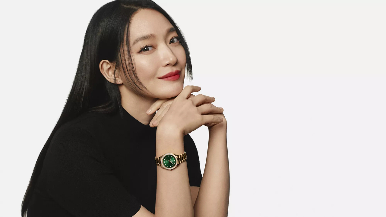 Shin Min-a (Omega)