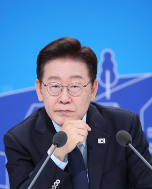 이광수 “양도세 비과세 생애 1번만” 李 대통령 “무한대는 문제”