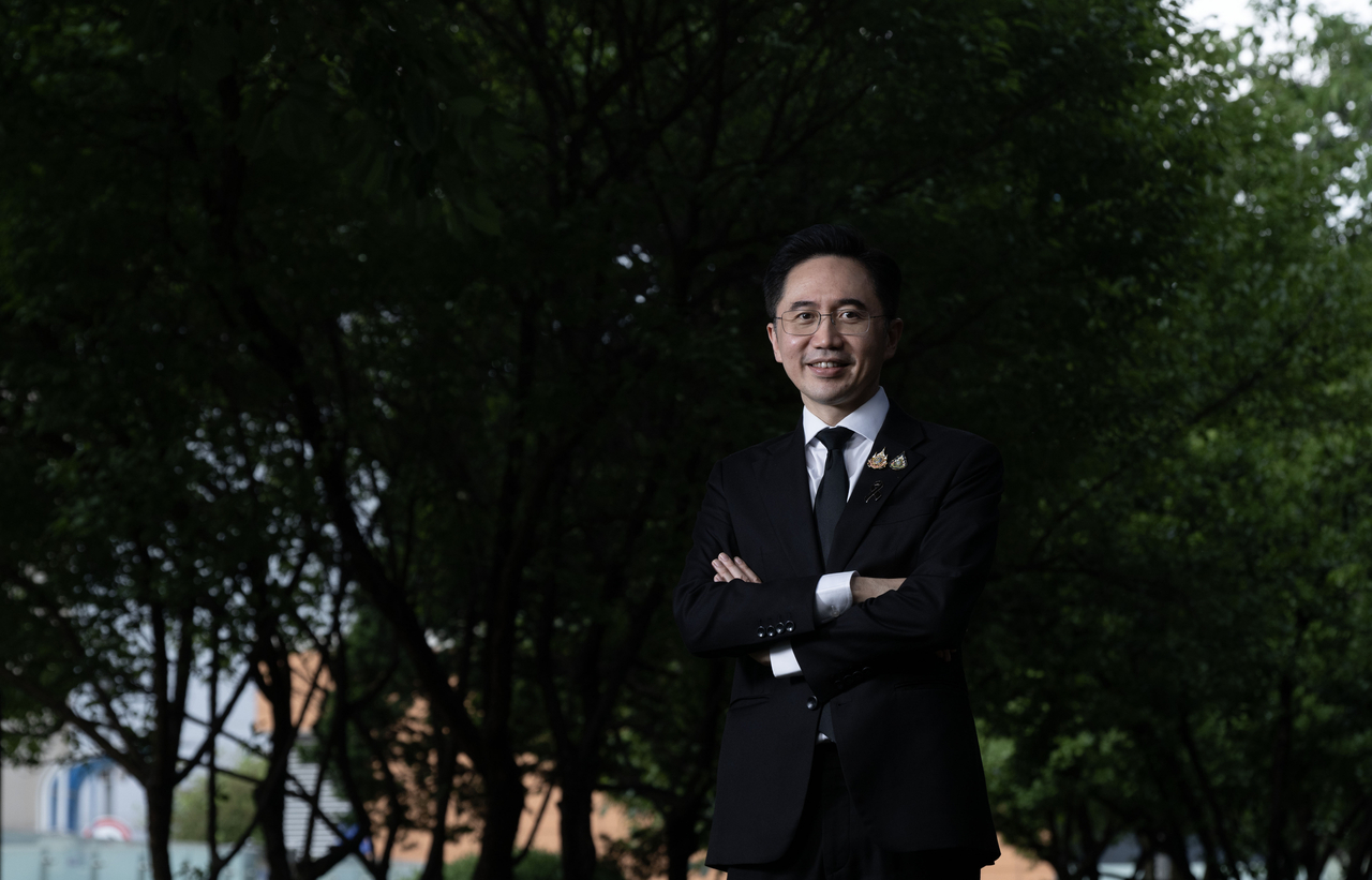Thailand's Deputy Prime Minister and Minister of Higher Education, Science, Research and Innovation Yodchanan Wongsawat poses for a photo on Wednesday at Seoul National University Hospital in Jongno-gu, Seoul, ahead of an interview with The Korea Herald. (Im Se-jun/The Korea Herald)