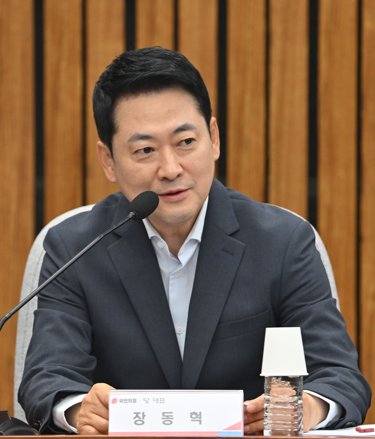 People Power Party Chair Rep. Jang Dong-hyeok delivers opening remarks at a real estate policy forum at the National Assembly in Seoul on Friday. (Im Se-jun/The Korea Herald)