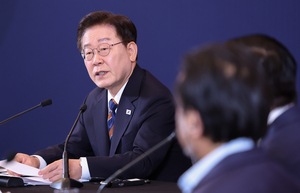 Lee touts S. Korea's growth potential in Silicon Valley