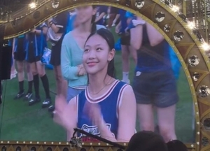 ‘1100만뷰’ 흠뻑쇼 싸이가 찍은 소녀…알고보니 이미 아이돌 연습생