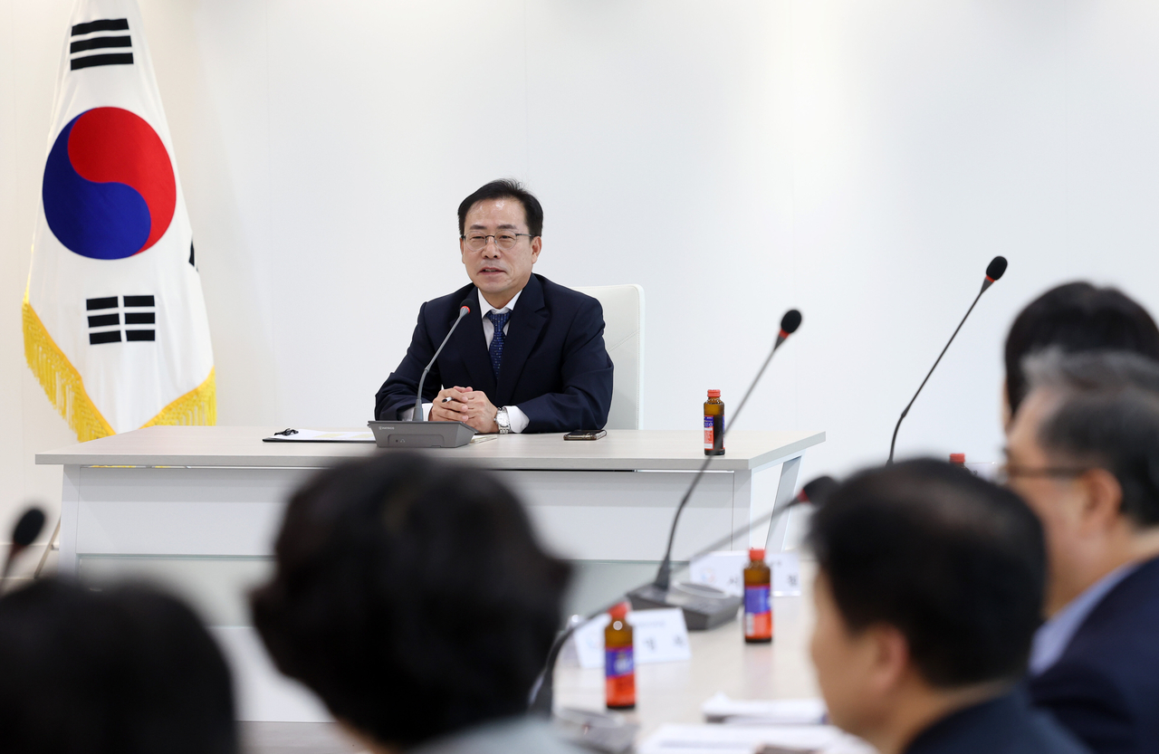 강삼영 강원교육감과 강원교육청 본청 간부들 [연합]