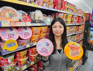 ‘치트키’ 썼더니 10초에 1개씩 불티…신라면도 제쳤다