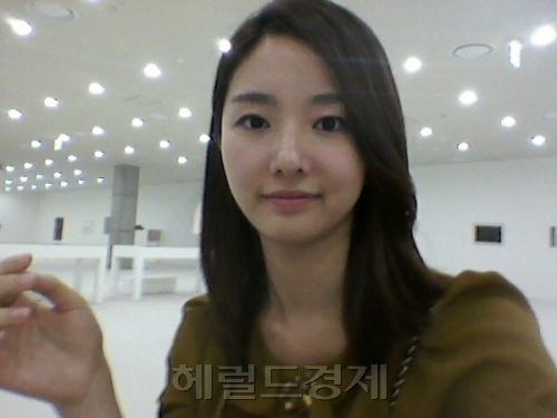 Announcer Cho Su-bin. [Herald DB]