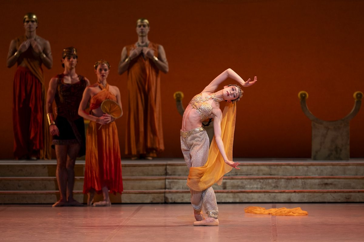 Park Se-eun in "La Bayadere" (Paris Opera Ballet)