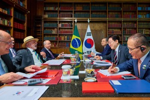Lee, Lula in photos: From summit talks to finger hearts