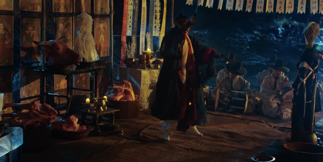 "The East Palace," starring Lee Hong-nae as he performs gut (Netflix)