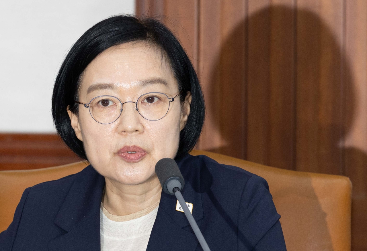 한성숙 국무총리가 29일 오전 서울 종로구 정부서울청사에서 열린 비상경제점검회의에서 모두발언을 하고 있다. 윤창빈 기자