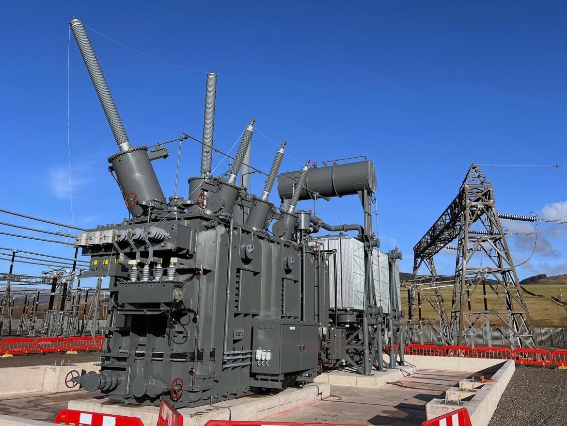 An ultra-high-voltage transformer made by Hyosung Heavy Industries (Hyosung Group)