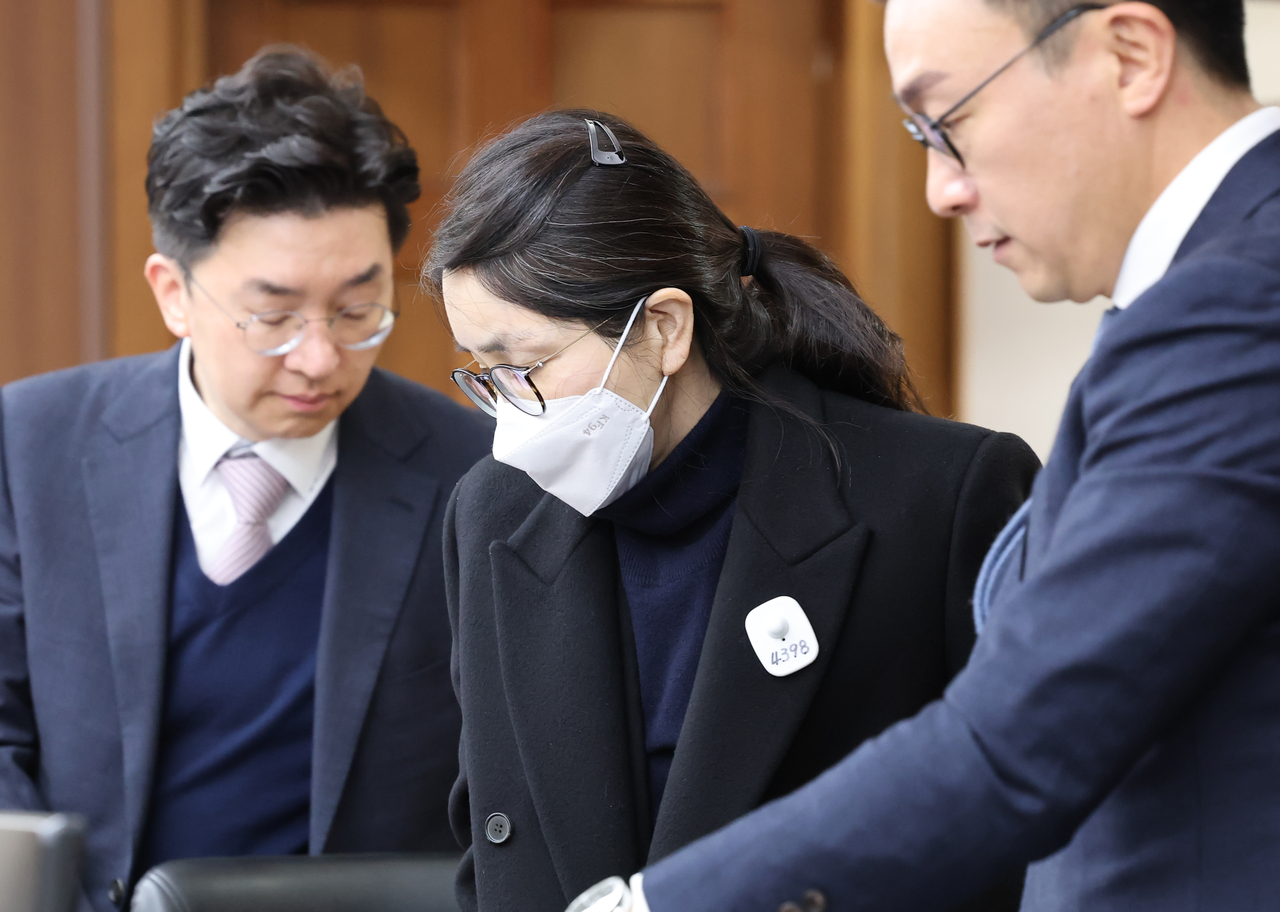 지난해 12월 3일 서울 서초구 서울중앙지방법원에서 주가조작 등의 혐의를 받는 김건희 여사의 결심공판이 열렸다. [연합]