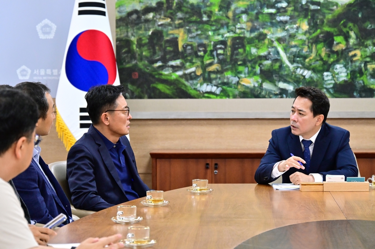 임만균 의장이 지난 23일 여장권 서울시 교통실장과 면담을 갖고 난곡선과 서부선 등 서울시 도시철도 사업의 조속한 추진을 요청했다.