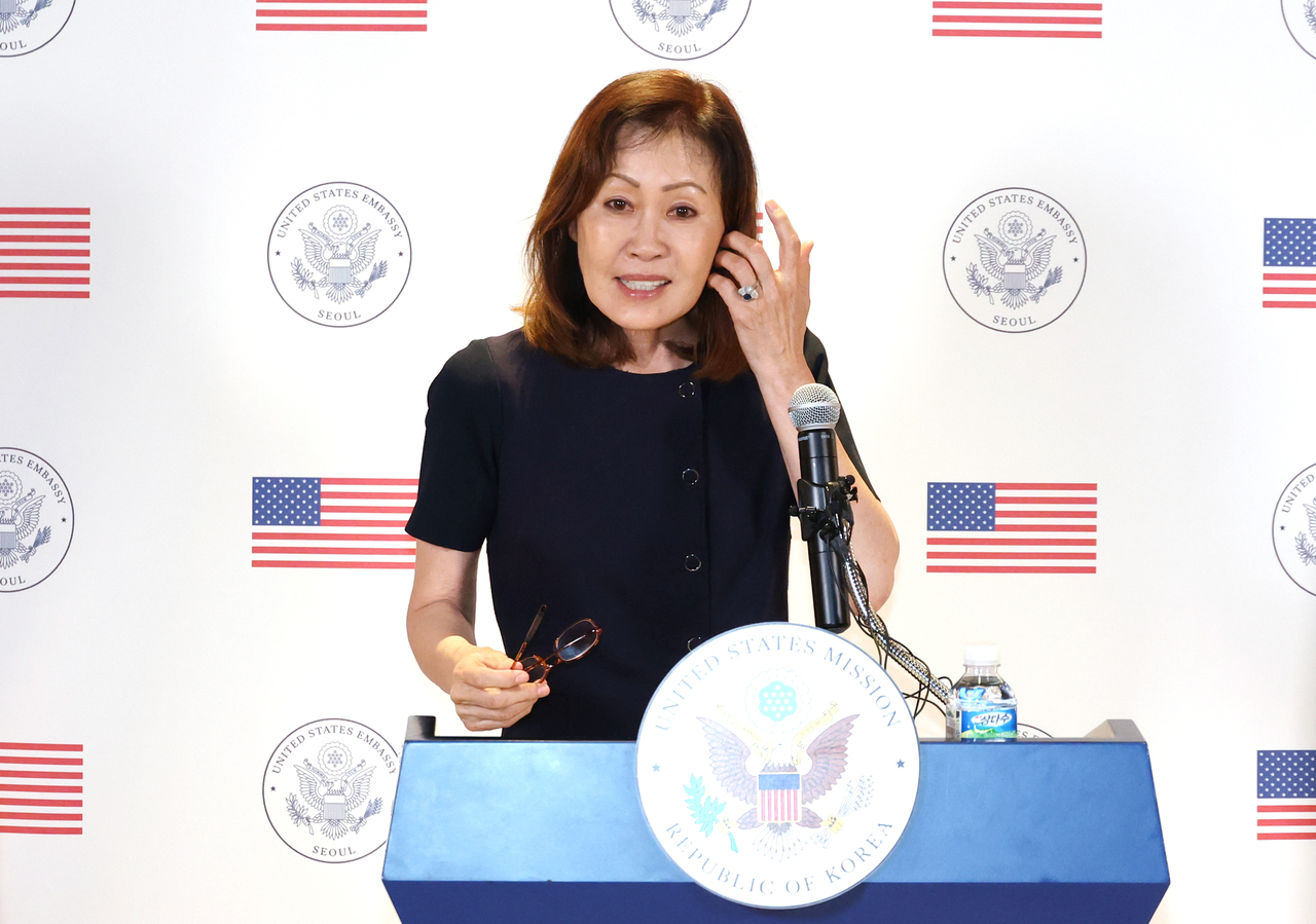 New US Ambassador to South Korea Michelle Steel greets reporters after arriving at Incheon Airport on Thursday. (Yonhap)