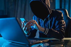 Govt. discusses measures against online sex crimes via illegal websites