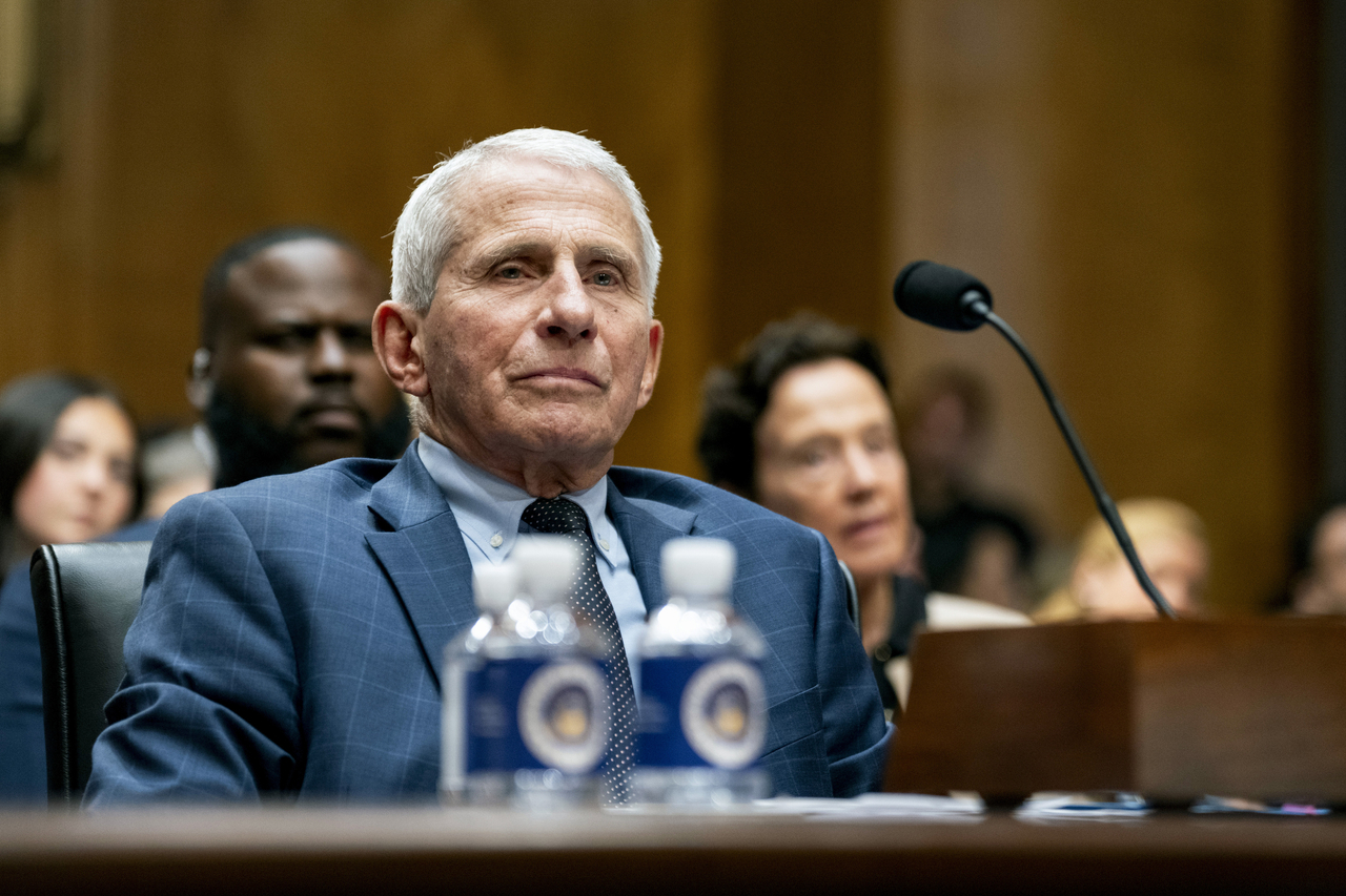 Dr. Anthony Fauci testifies at a US Senate hearing in Washington Wednesday. (UPI-Yonhap)
