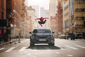 BMW, 스파이더맨과 손잡았다…iX3·5시리즈 스크린 데뷔