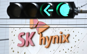 SK hynix hits daily limit as chip stocks extend dramatic rebound