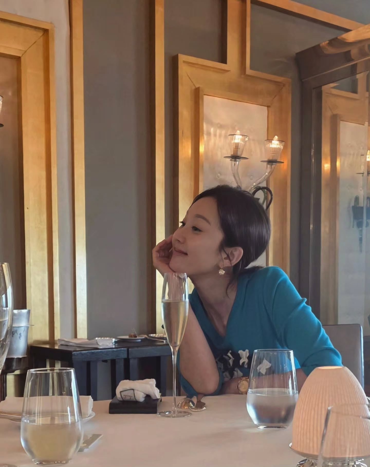 염정아 SNS