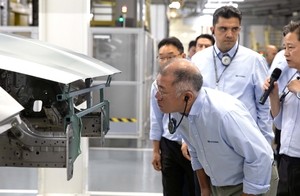 Hyundai Motor Chair inspects Ioniq 3 in Turkey ahead of Europe launch